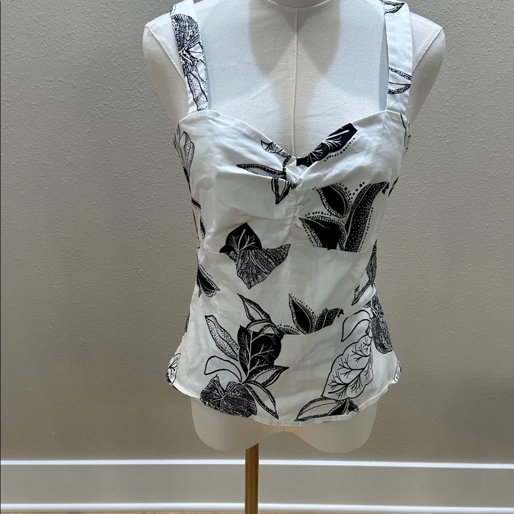 White House Black Market Monochrome Leaf Print Tank Top